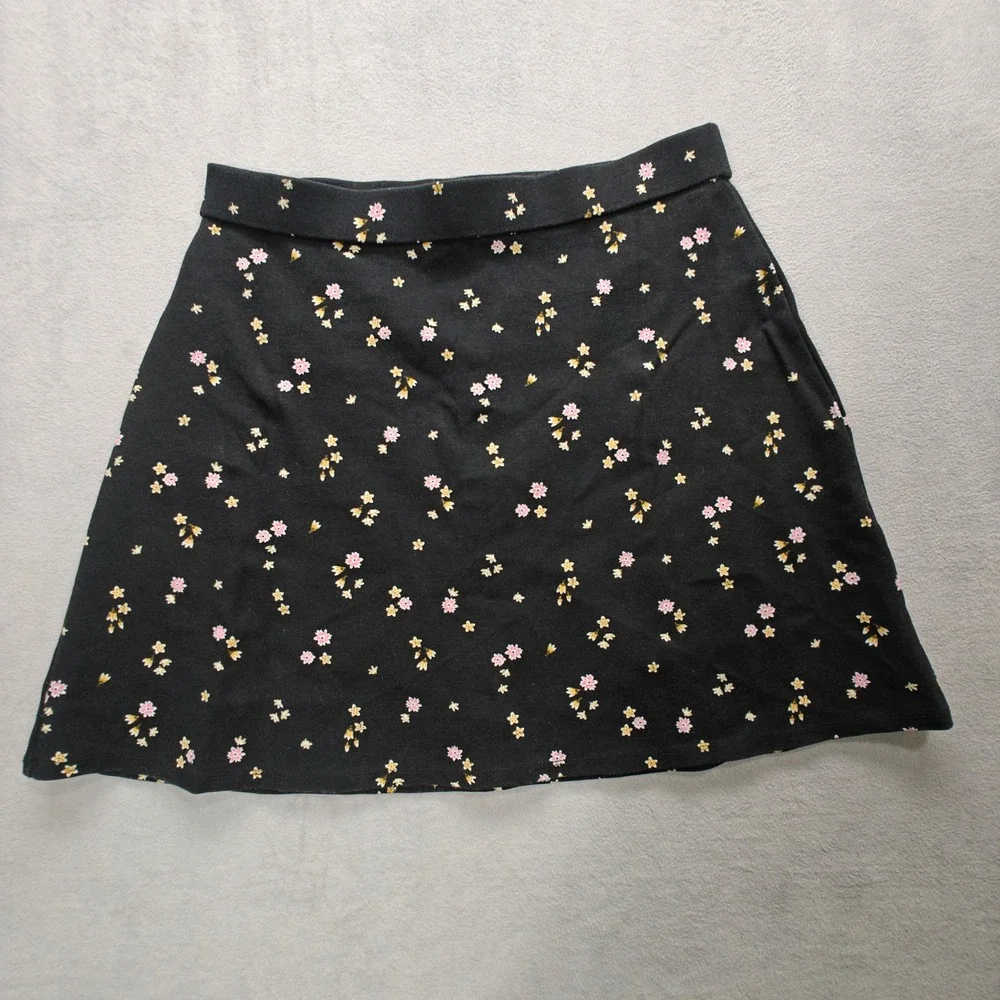 LOFT‎ Ditsy Floral Mini Skirt Womens M Stretch Whimigoth Dainty Dark Romantic